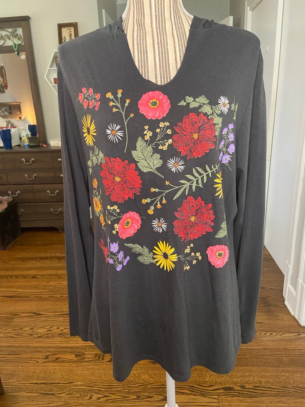 Artisans gray long sleeve tshirt hoodie with graphic floral print